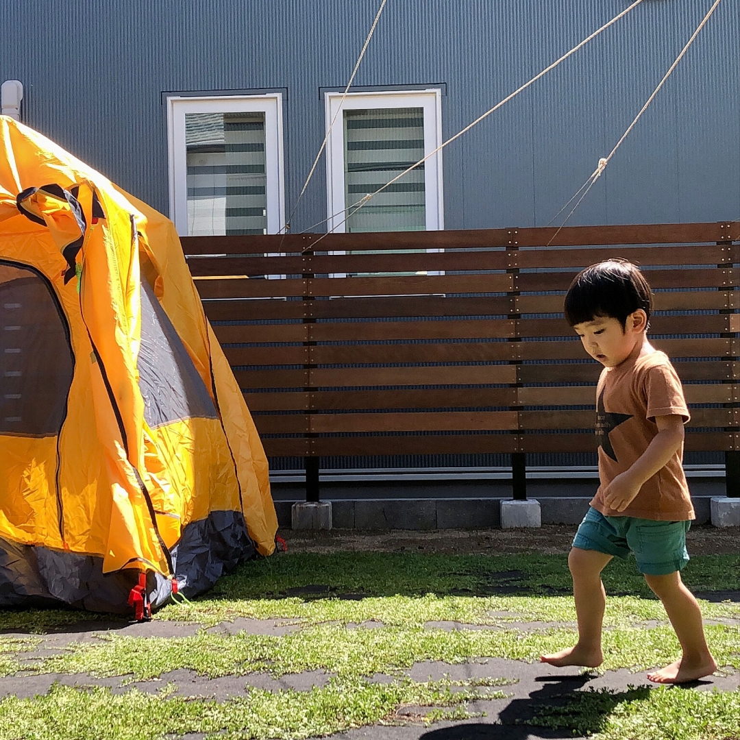 poa.t_hさん（Room No. 590224）ウッドフェンスで視線も風もシャットアウト！息子とおうちテントでのんびりキャンプ。