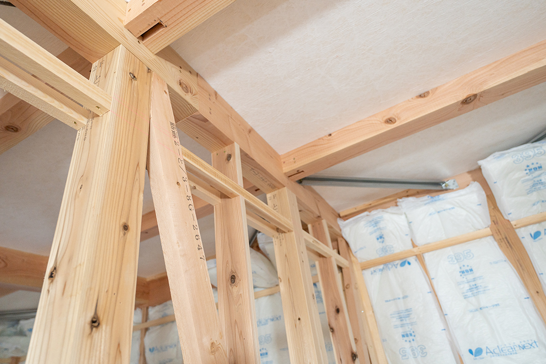 木材同士の結合部には、伝統的な木組みを採用