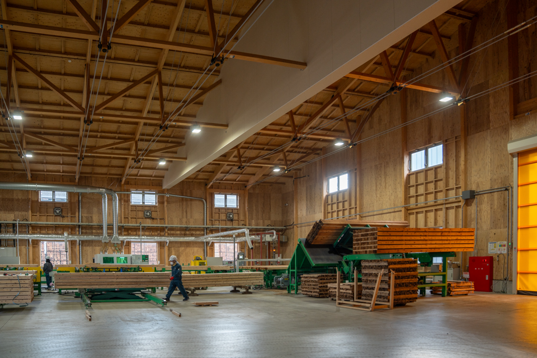 モルダー工場の建屋もATAハイブリッド構法による木造