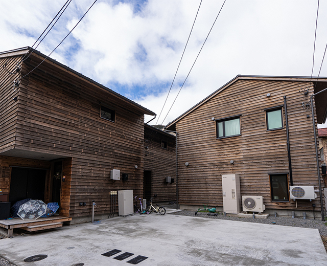 人口500人の関東でいちばん小さい村の構造材から内装、外壁までスギをふんだんに使った村営住宅