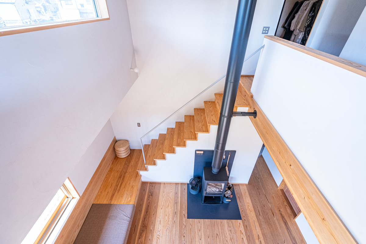 2階から見た吹き抜け空間